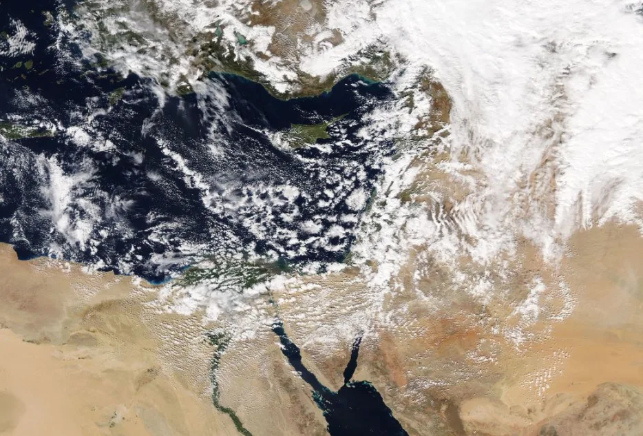 Jordan.. Heavy rain continues tonight mixed with snow and weather stabilizes Saturday evening