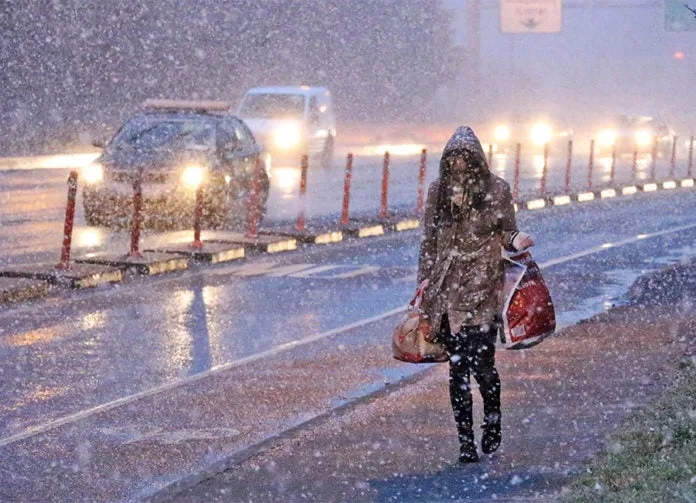 الأردن.. منخفض جوي عميق من الجمعة وحتى الإثنين المقبل مصحوب بالأمطار الغزيرة والثلج في قمم الجبال العالية والأجواء قارسة البرودة
